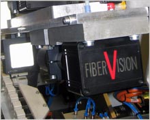 Inspektion von Glasrohr bei der der Produktion von Beleuchtung